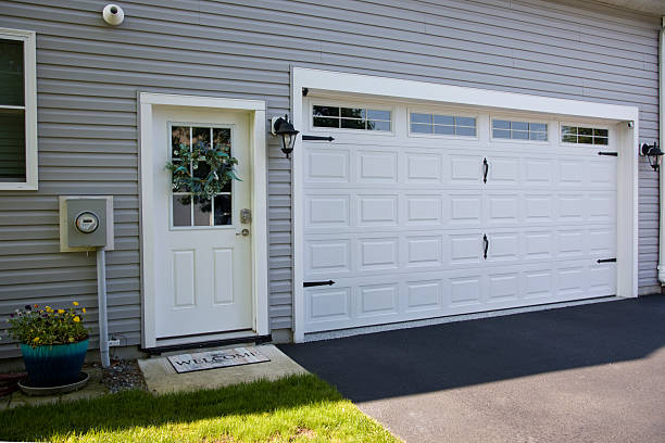 24/7 Emergency Garage Door Panel Replacement experts in Fort Washington, MD